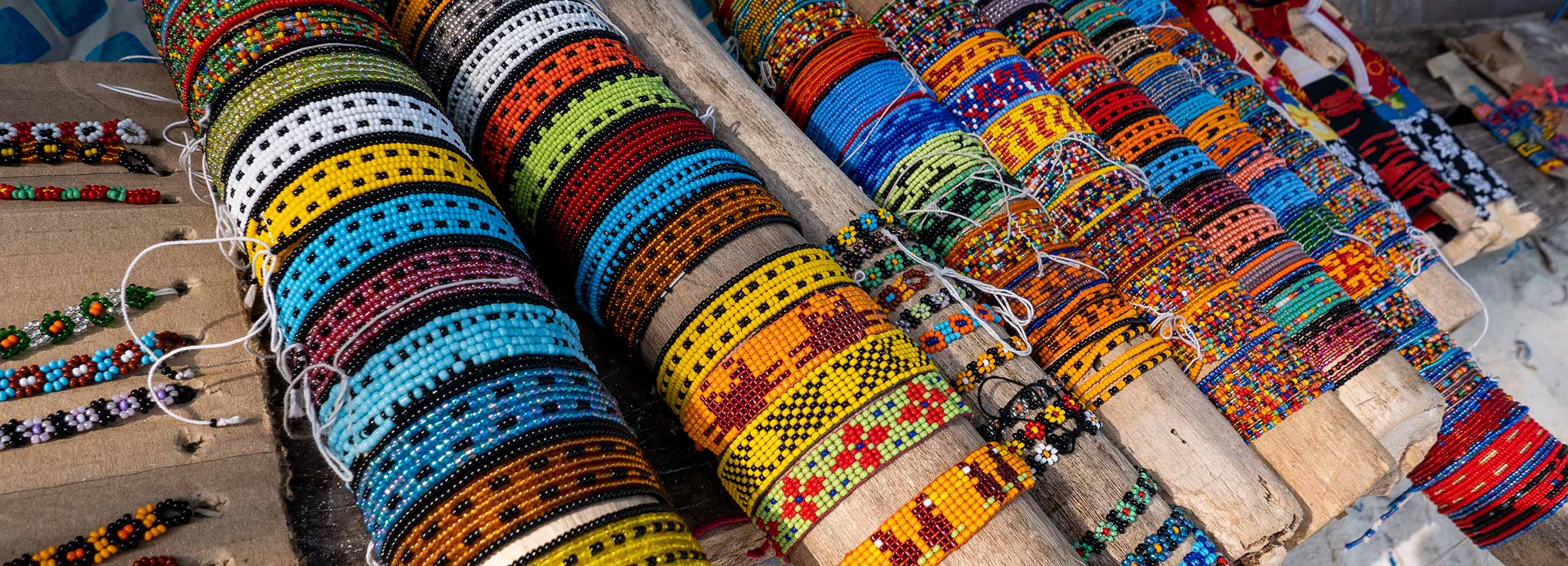 bracciali-molas-guna-san-blas.jpg