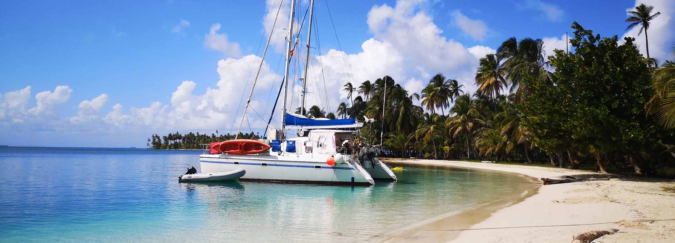 la-barca-catamarano-cush-copia